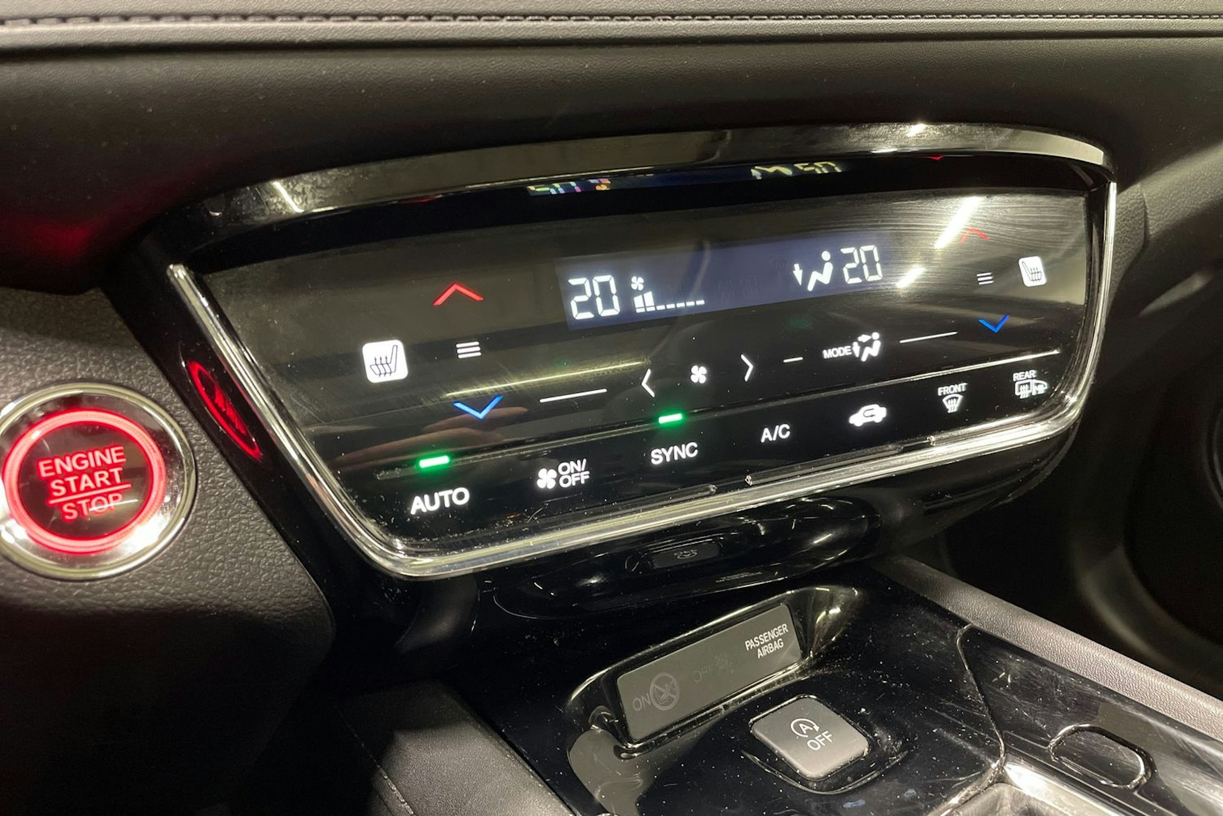 musta Honda HR-V 2019 kuva 16.
