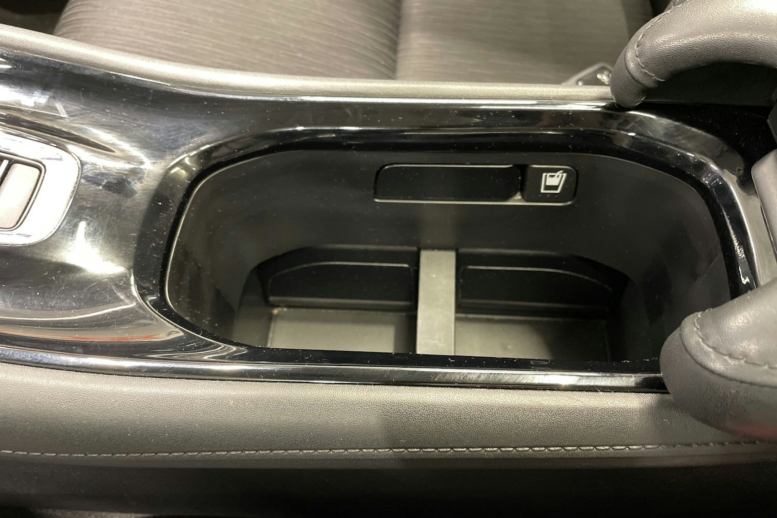 musta Honda HR-V 2019 kuva 18.