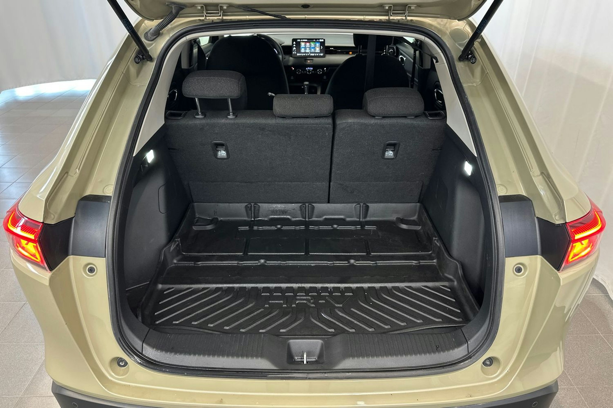 ruskea (beige) Honda HR-V 2023 kuva 14.