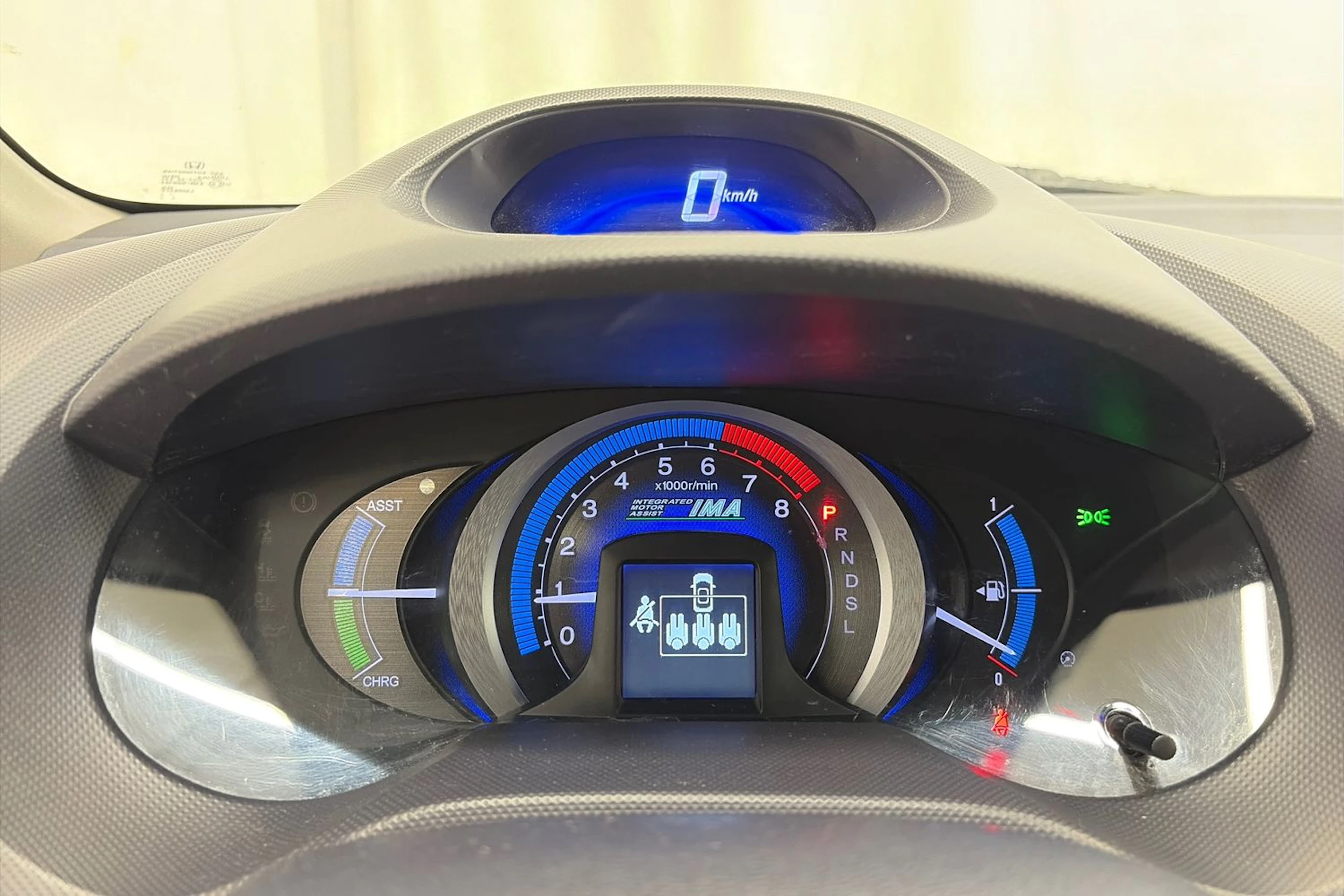 Punainen Honda Insight 2010 kuva 12.