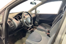 harmaa Honda Jazz 2003 kuva 7.
