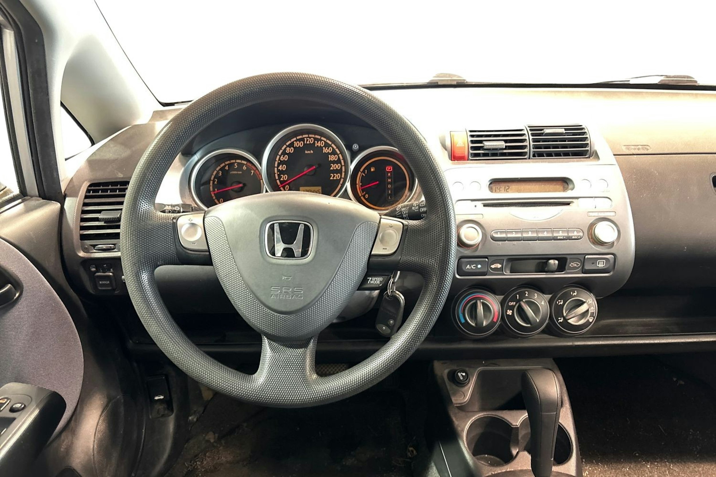 harmaa Honda Jazz 2003 kuva 9.