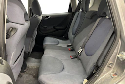 harmaa Honda Jazz 2004 kuva 8.
