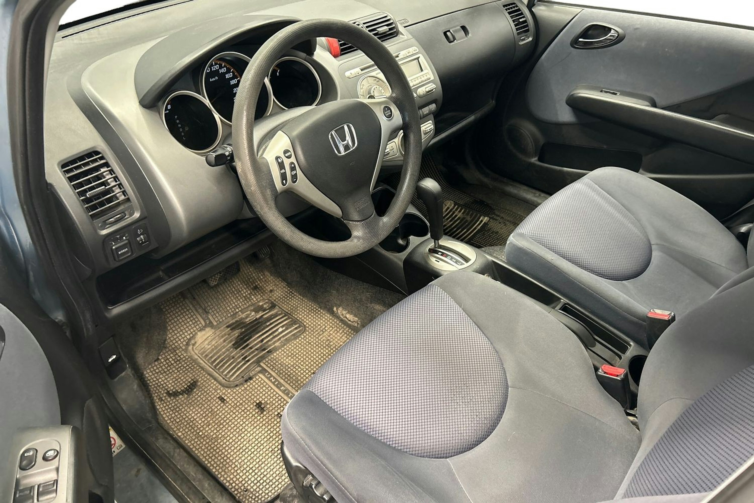 sininen Honda Jazz 2005 kuva 6.