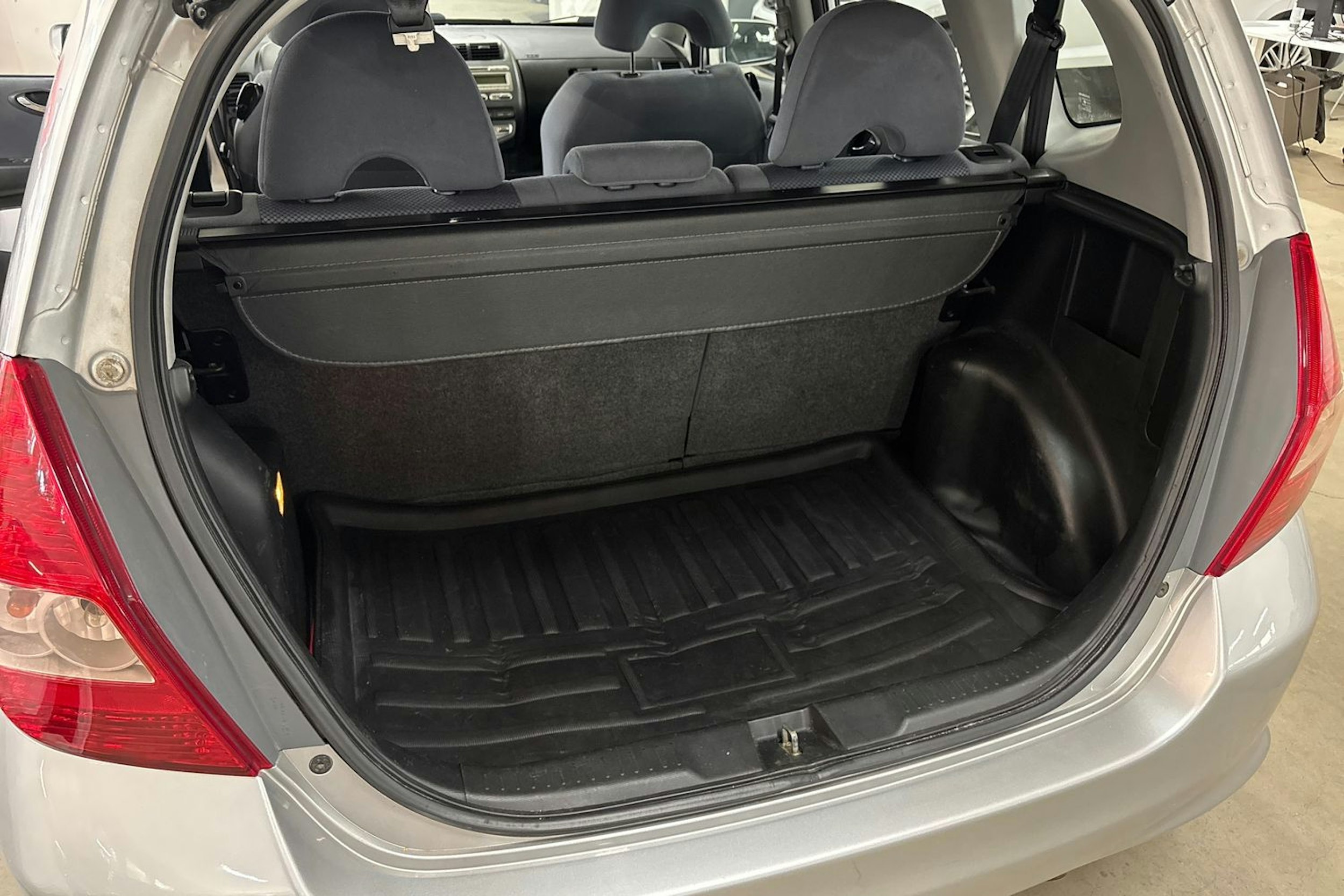 Harmaa Honda JAZZ 2008 kuva 14.
