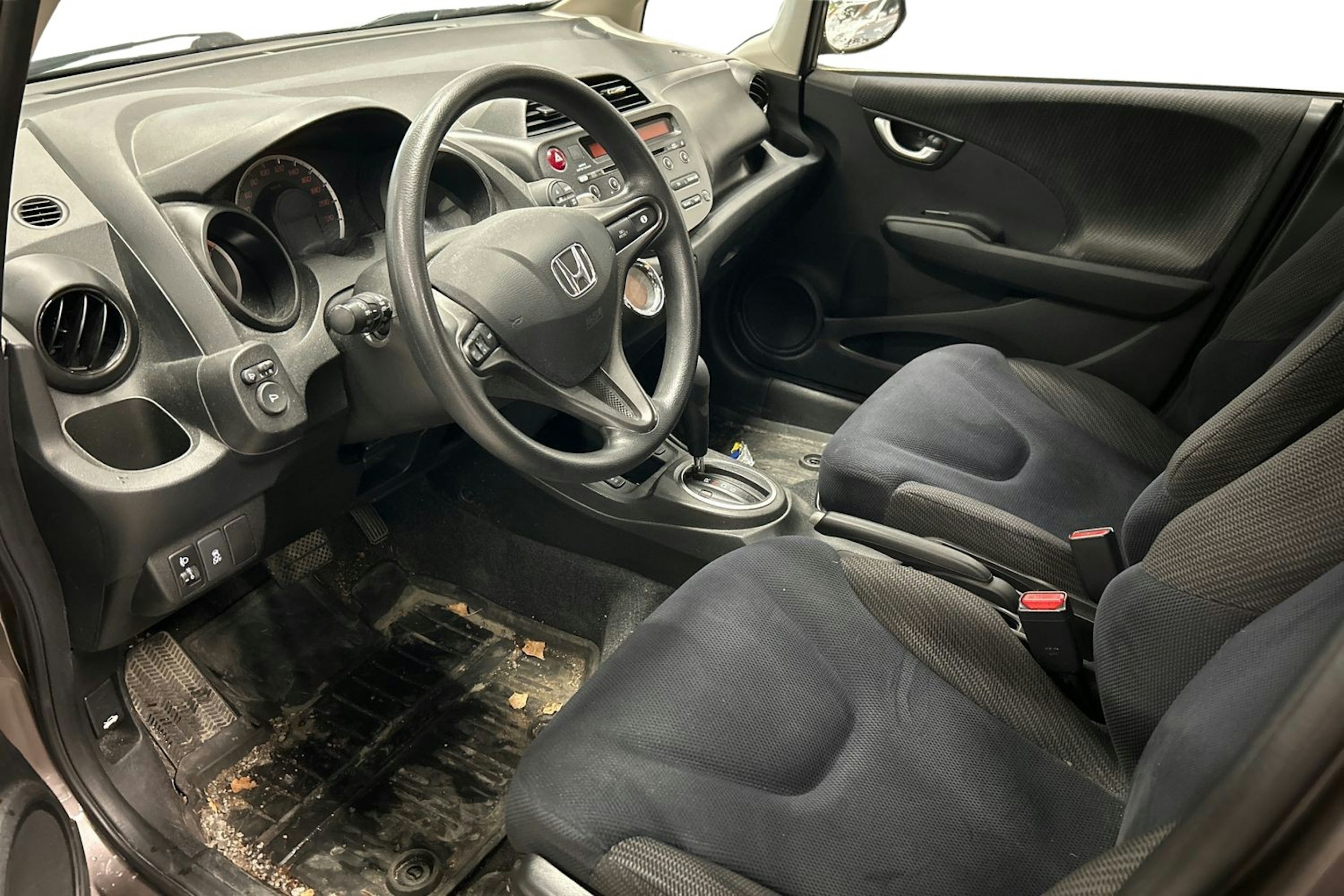 ruskea (beige) Honda Jazz 2011 kuva 3.