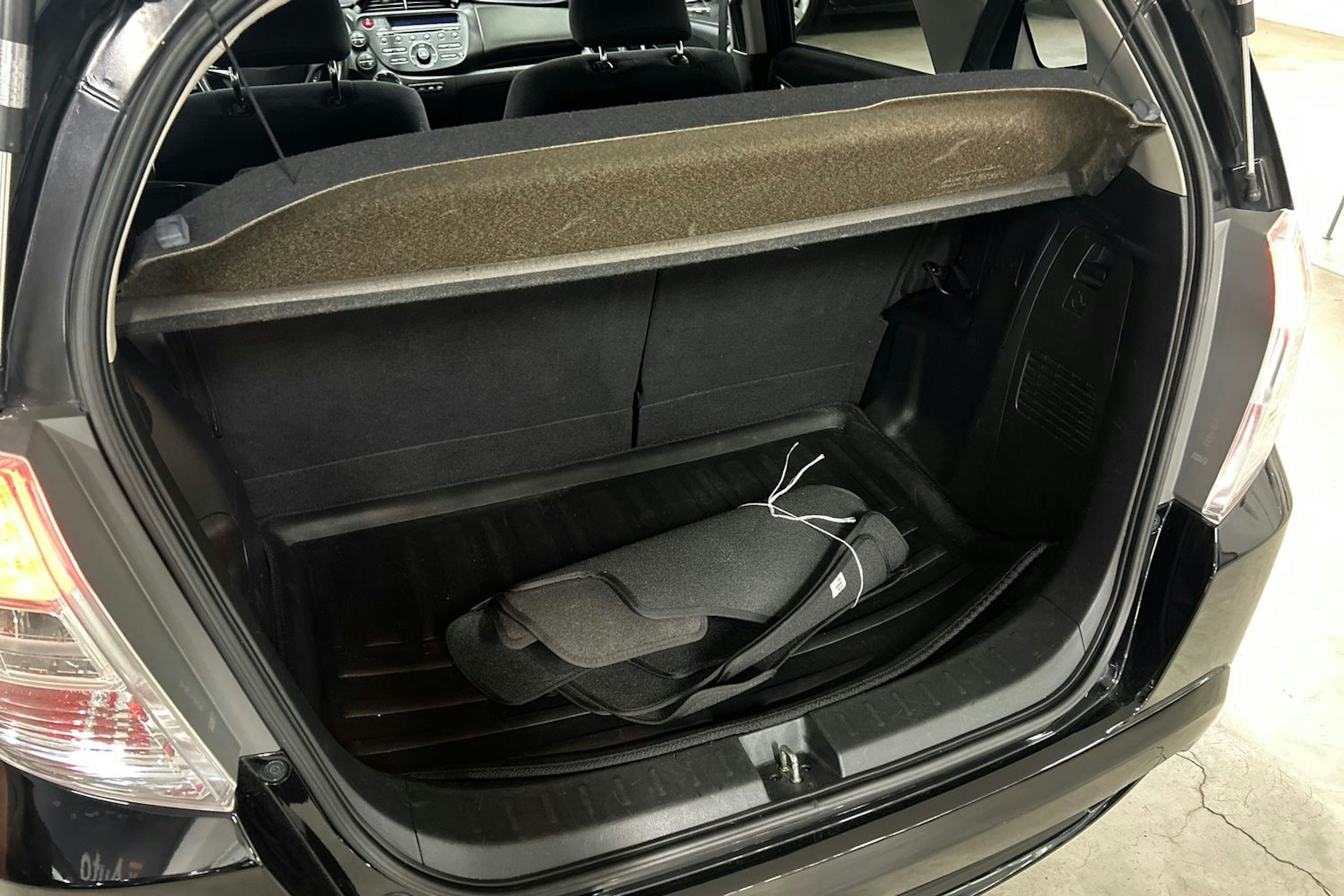 Musta Honda JAZZ 2012 kuva 14.
