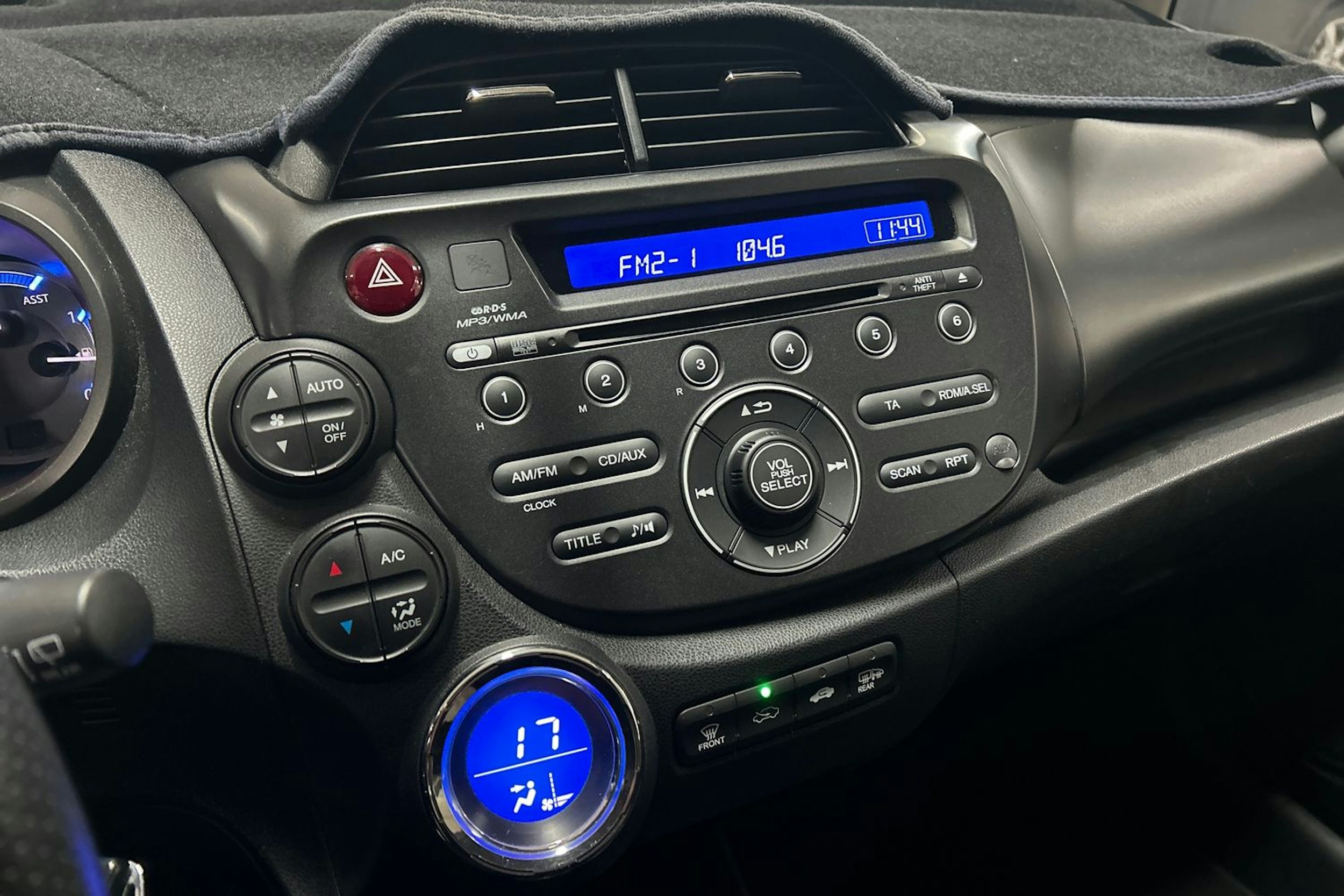Musta Honda JAZZ 2012 kuva 18.