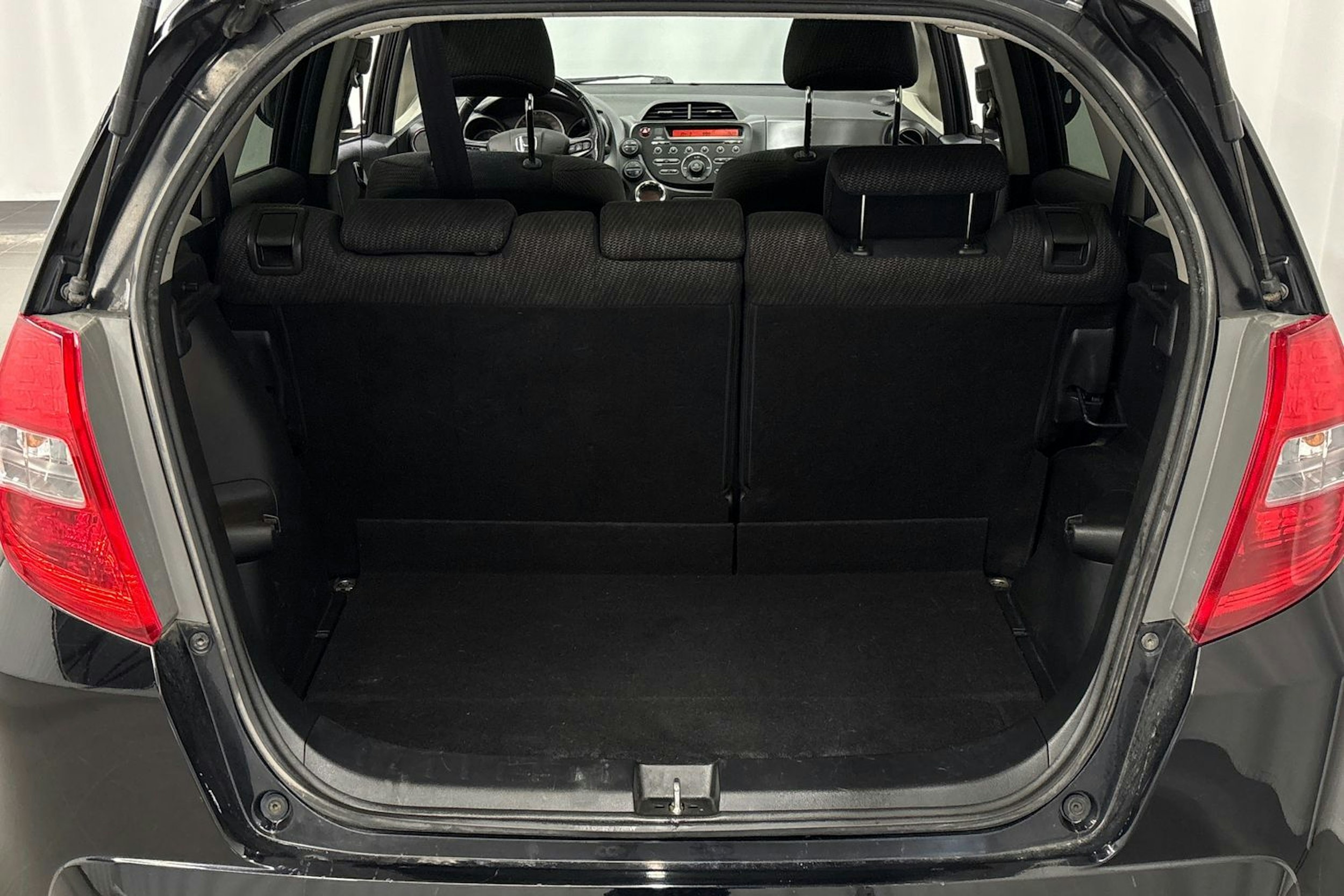 musta Honda Jazz 2013 kuva 16.