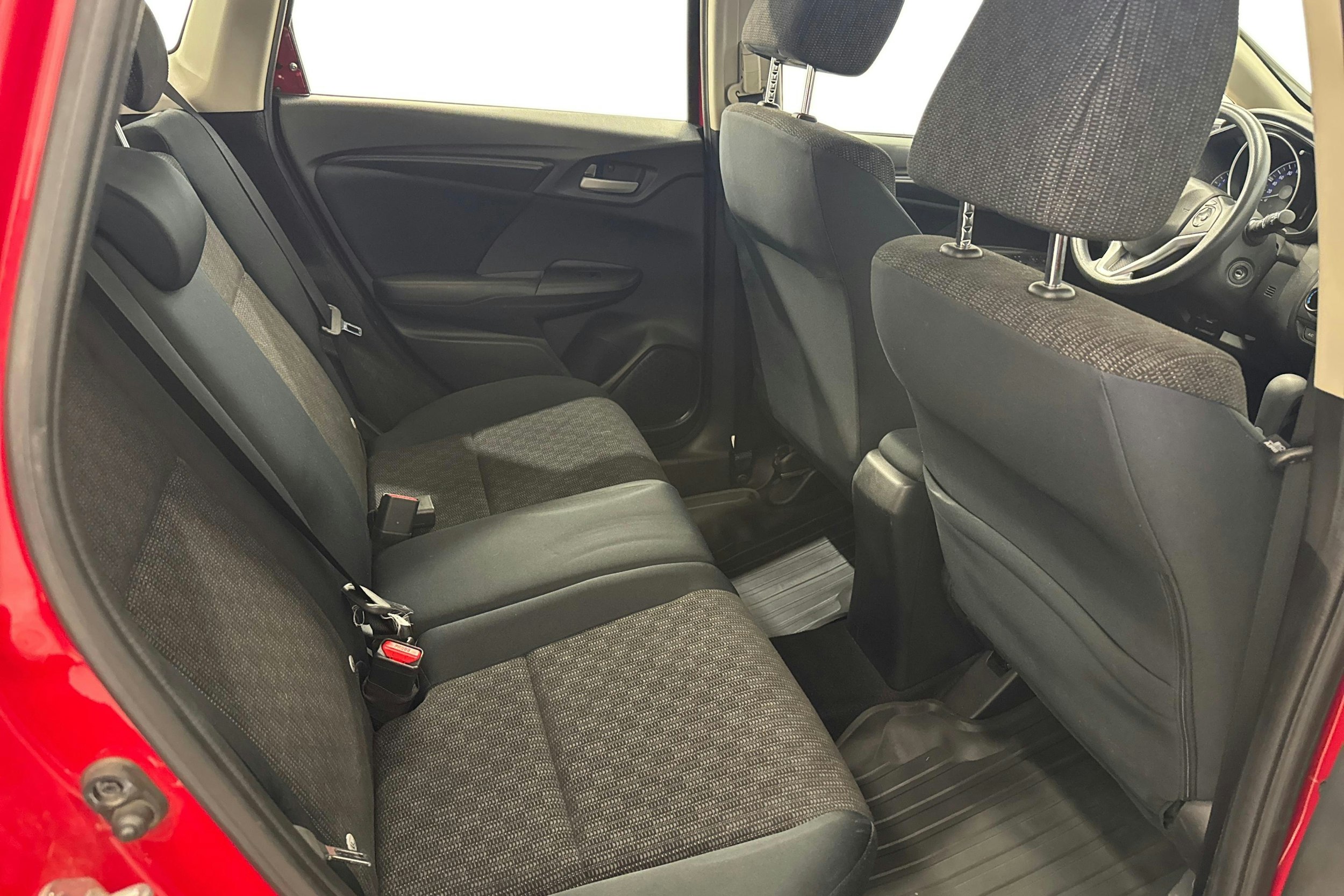 punainen Honda Jazz 2016 kuva 10.