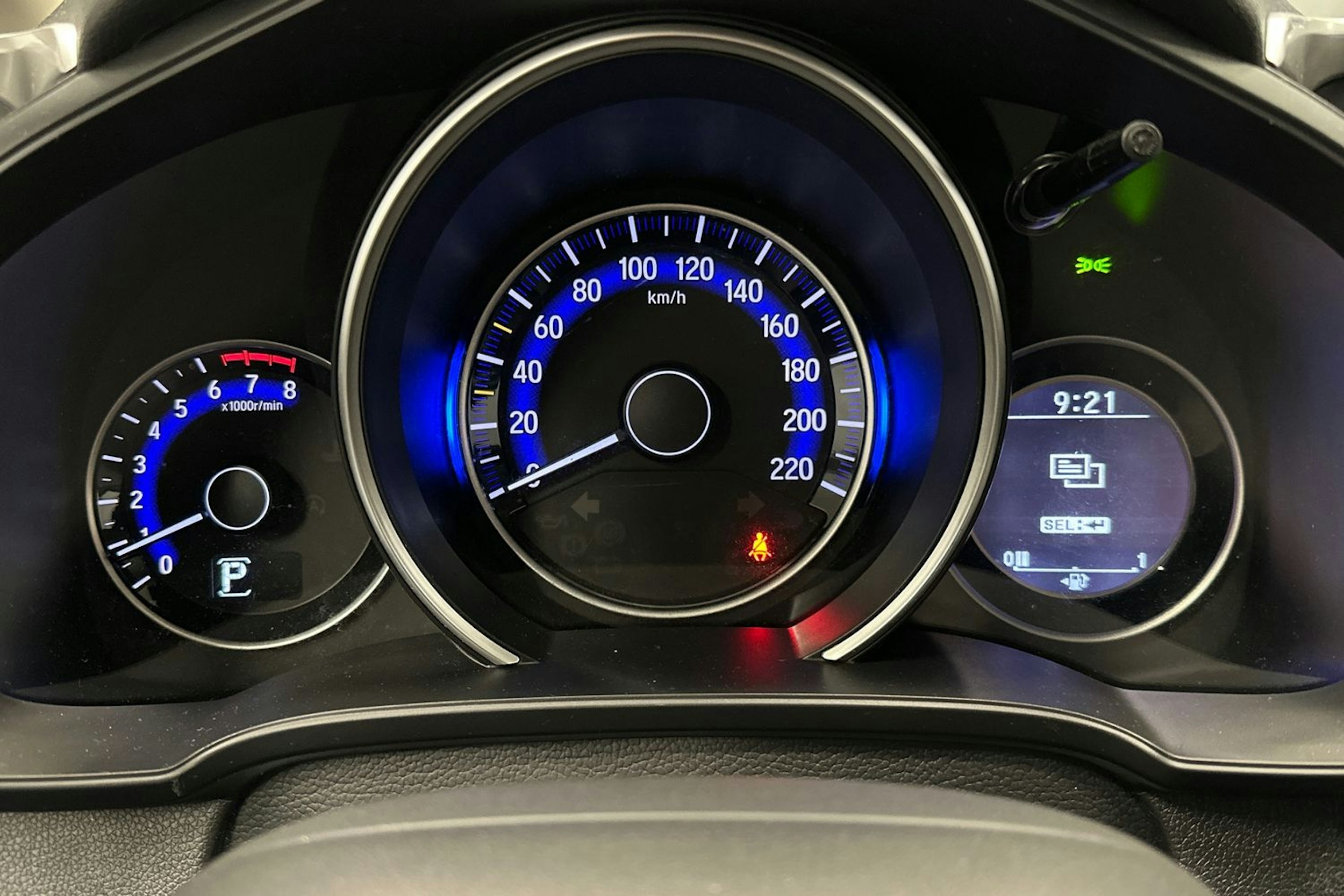 Harmaa Honda JAZZ 2017 kuva 18.