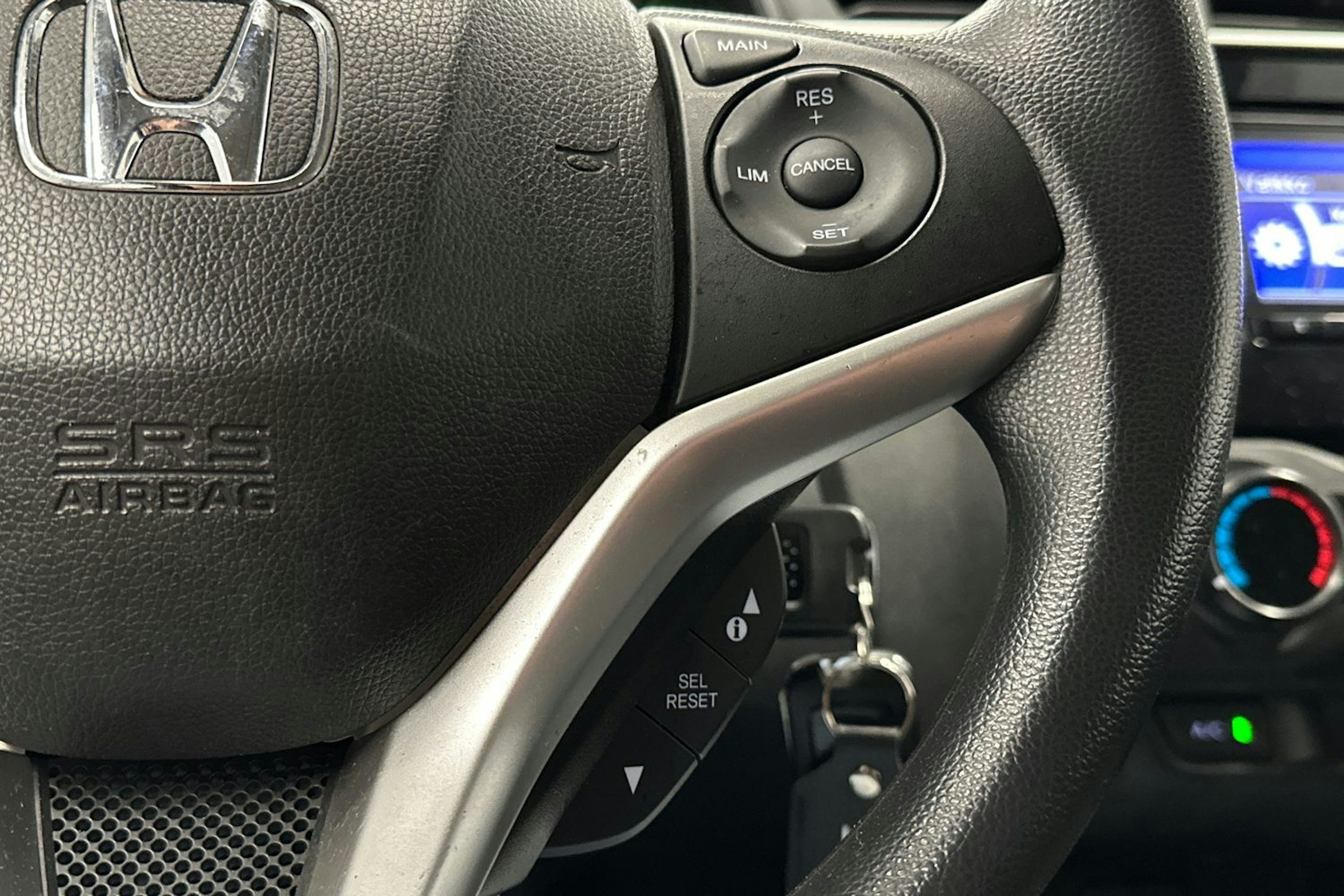 Harmaa Honda JAZZ 2017 kuva 20.