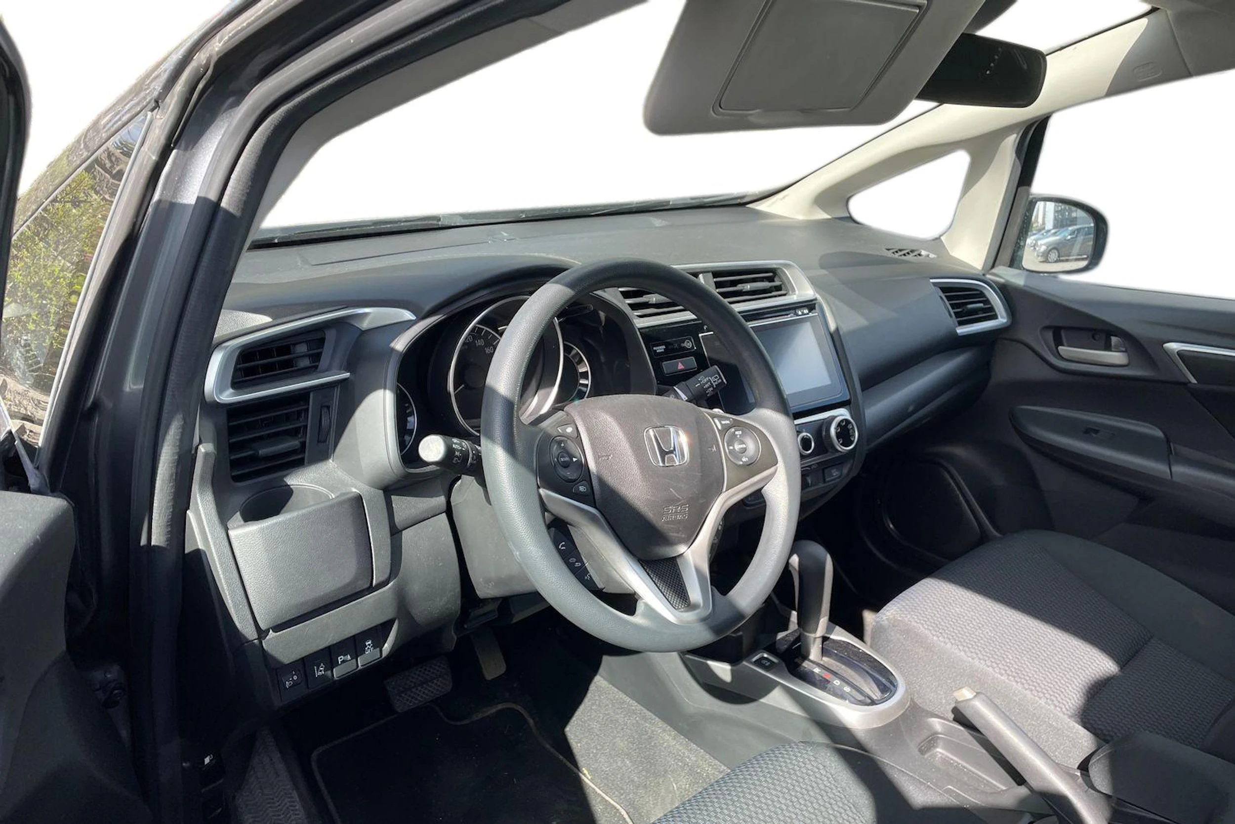 harmaa Honda Jazz 2019 kuva 3.
