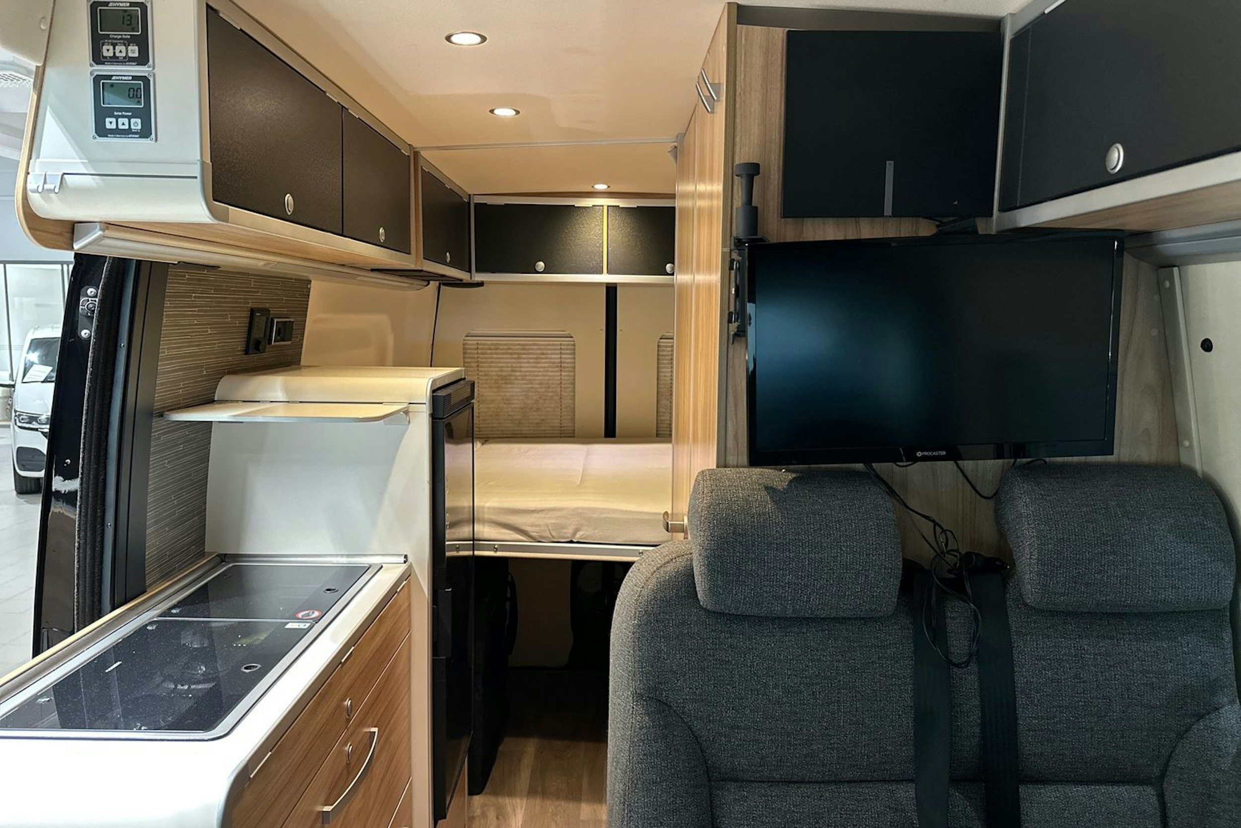 Musta HYMER Grand Canyon S Cross Over 2024 kuva 16.