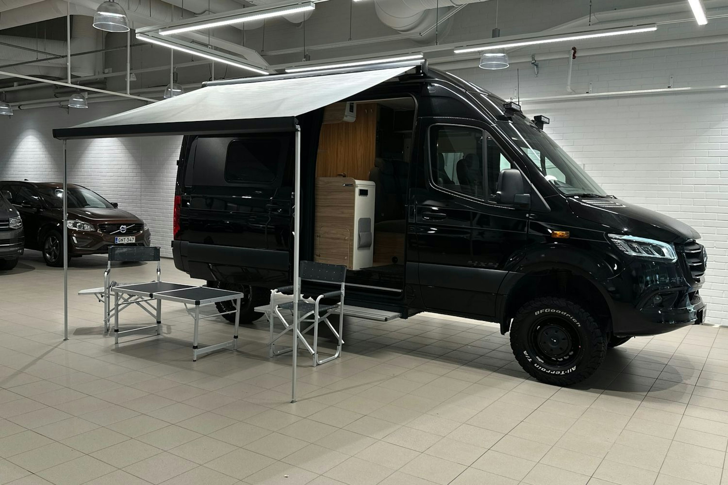 Musta HYMER Grand Canyon S Cross Over 2024 kuva 35.