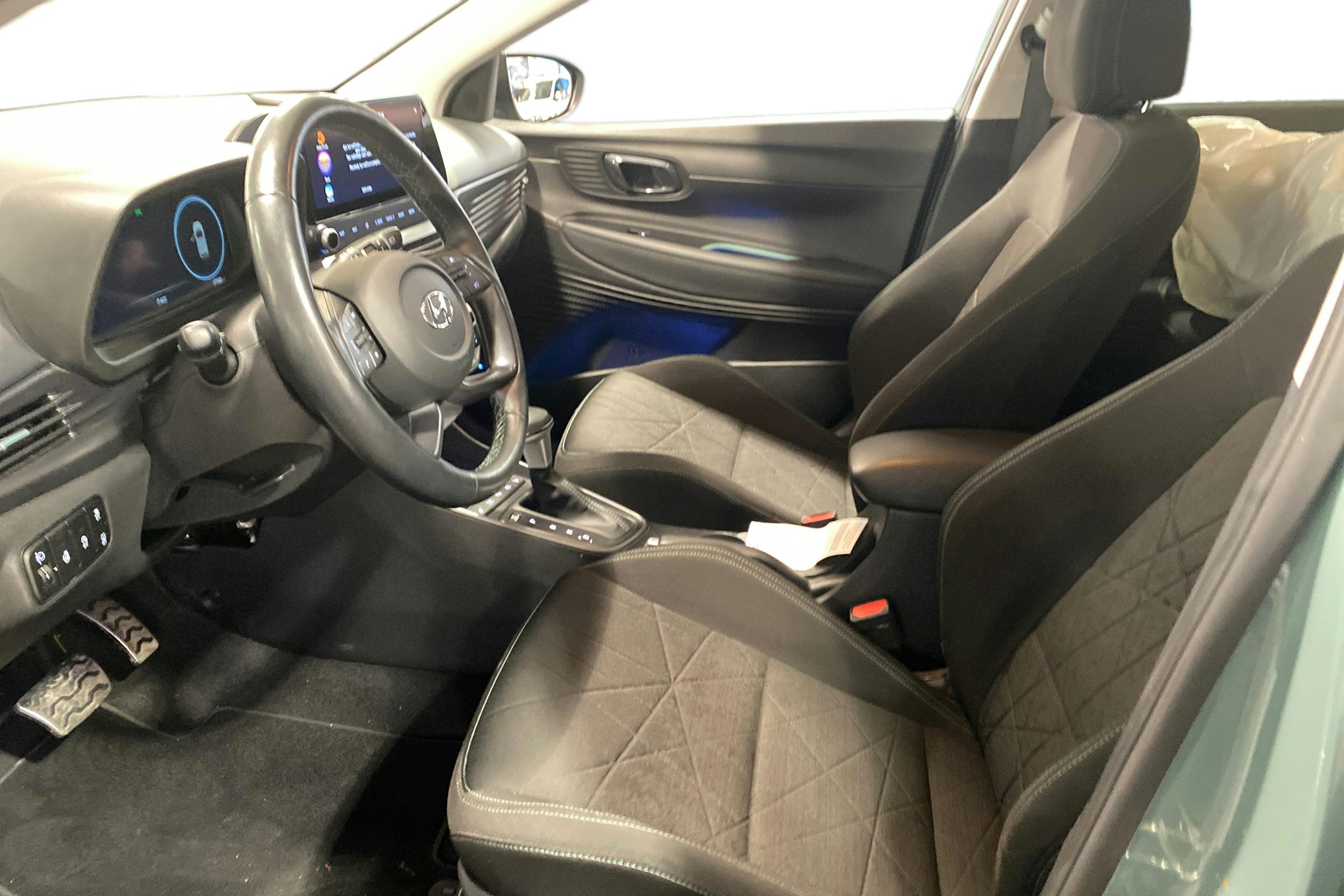 vihreä Hyundai Bayon 2022 kuva 7.