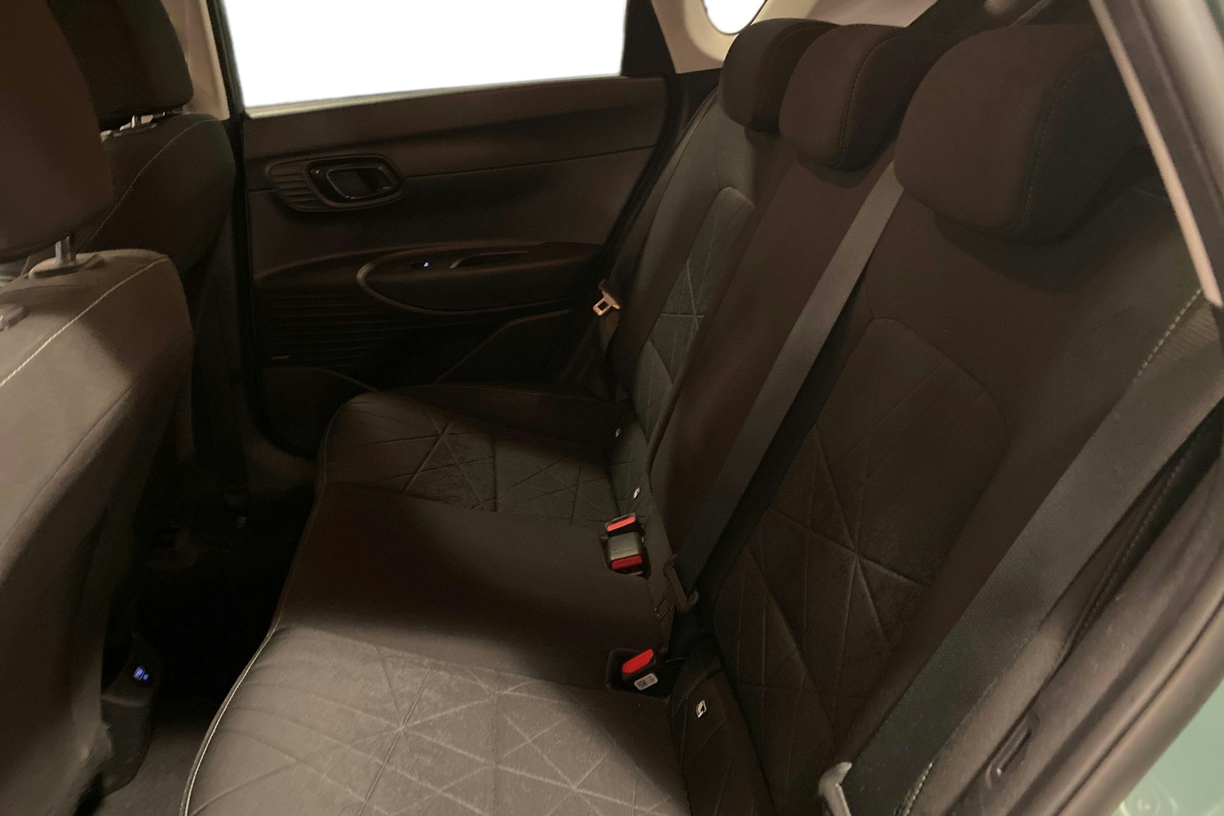 vihreä Hyundai Bayon 2022 kuva 10.