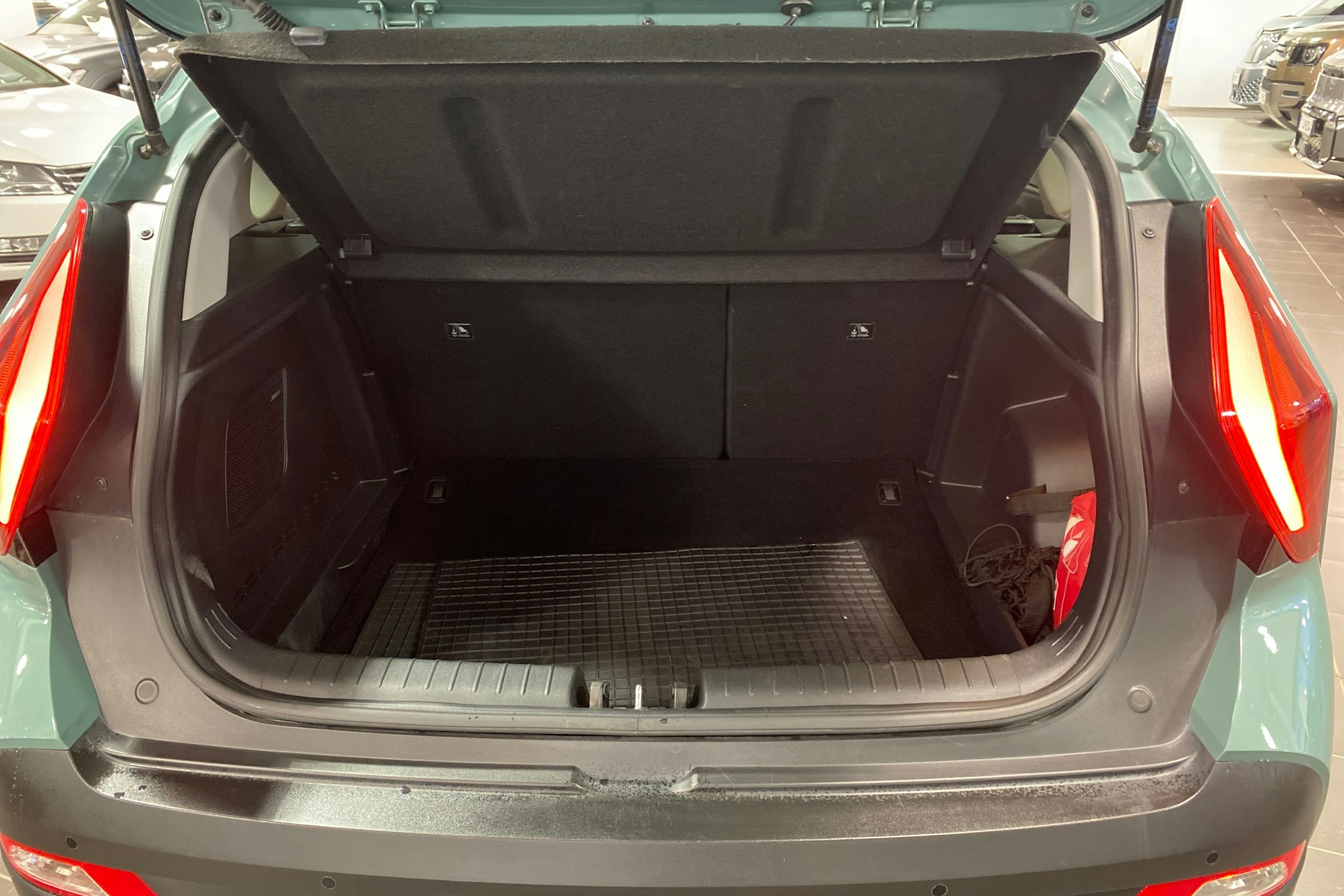 vihreä Hyundai Bayon 2022 kuva 14.