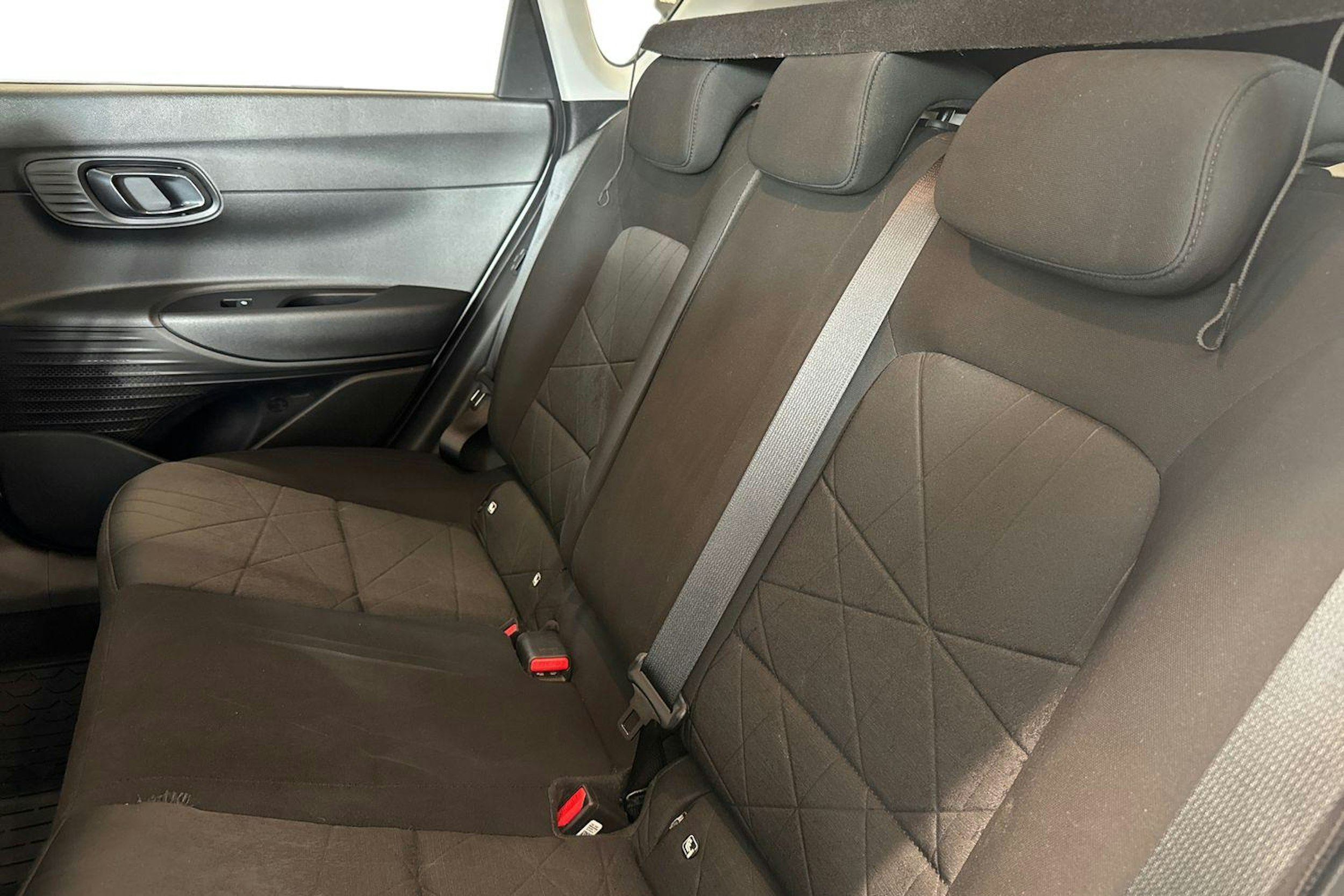 valkoinen Hyundai Bayon 2023 kuva 10.