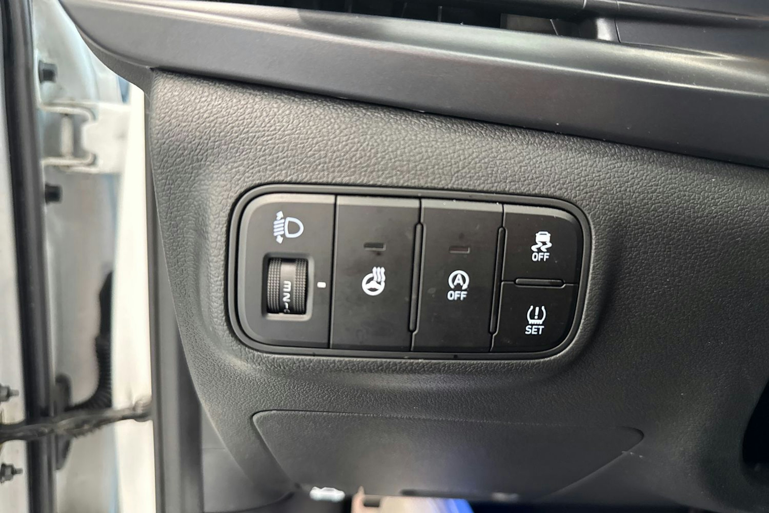 valkoinen Hyundai Bayon 2023 kuva 20.
