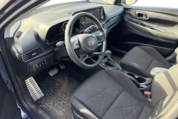 harmaa Hyundai Bayon 2024 kuva 3.