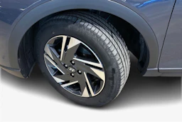 harmaa Hyundai Bayon 2024 kuva 12.