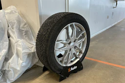 harmaa Hyundai Bayon 2024 kuva 13.