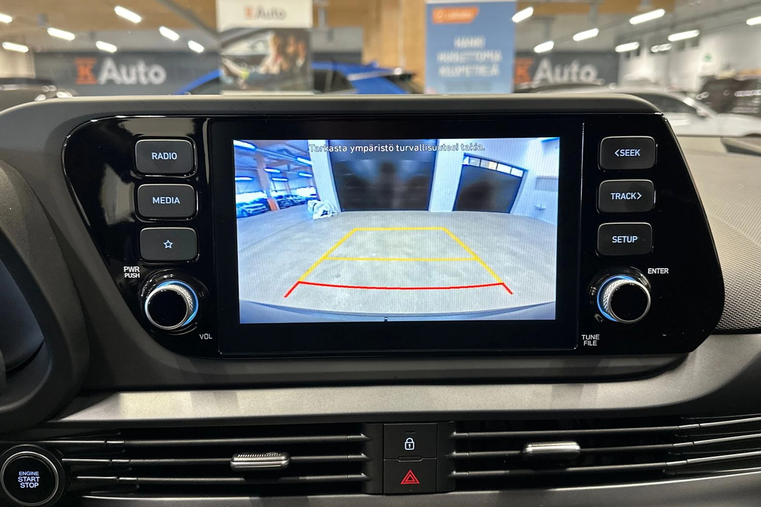 harmaa Hyundai Bayon 2024 kuva 16.