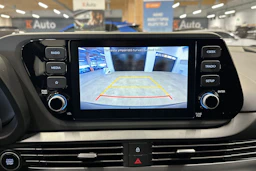 harmaa Hyundai Bayon 2024 kuva 16.