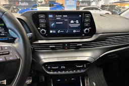 harmaa Hyundai Bayon 2024 kuva 18.