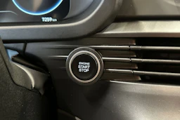 harmaa Hyundai Bayon 2024 kuva 26.