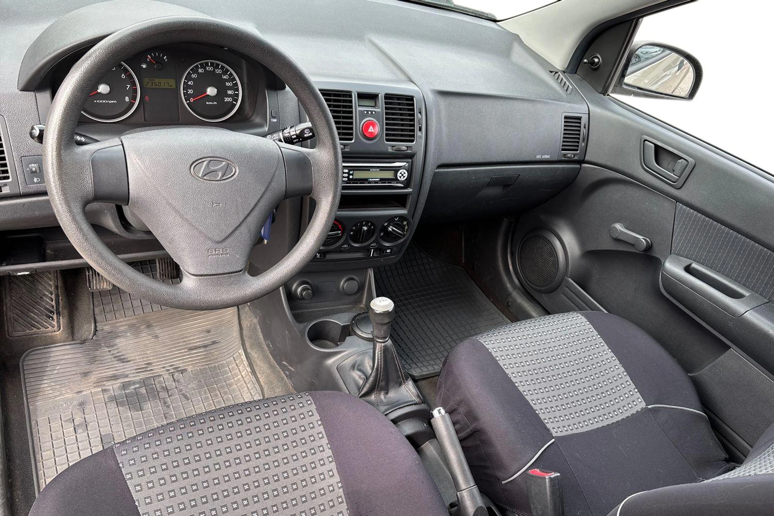 ruskea (beige) Hyundai Getz 2007 kuva 7.