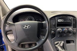 sininen Hyundai H-1 2010 kuva 9.