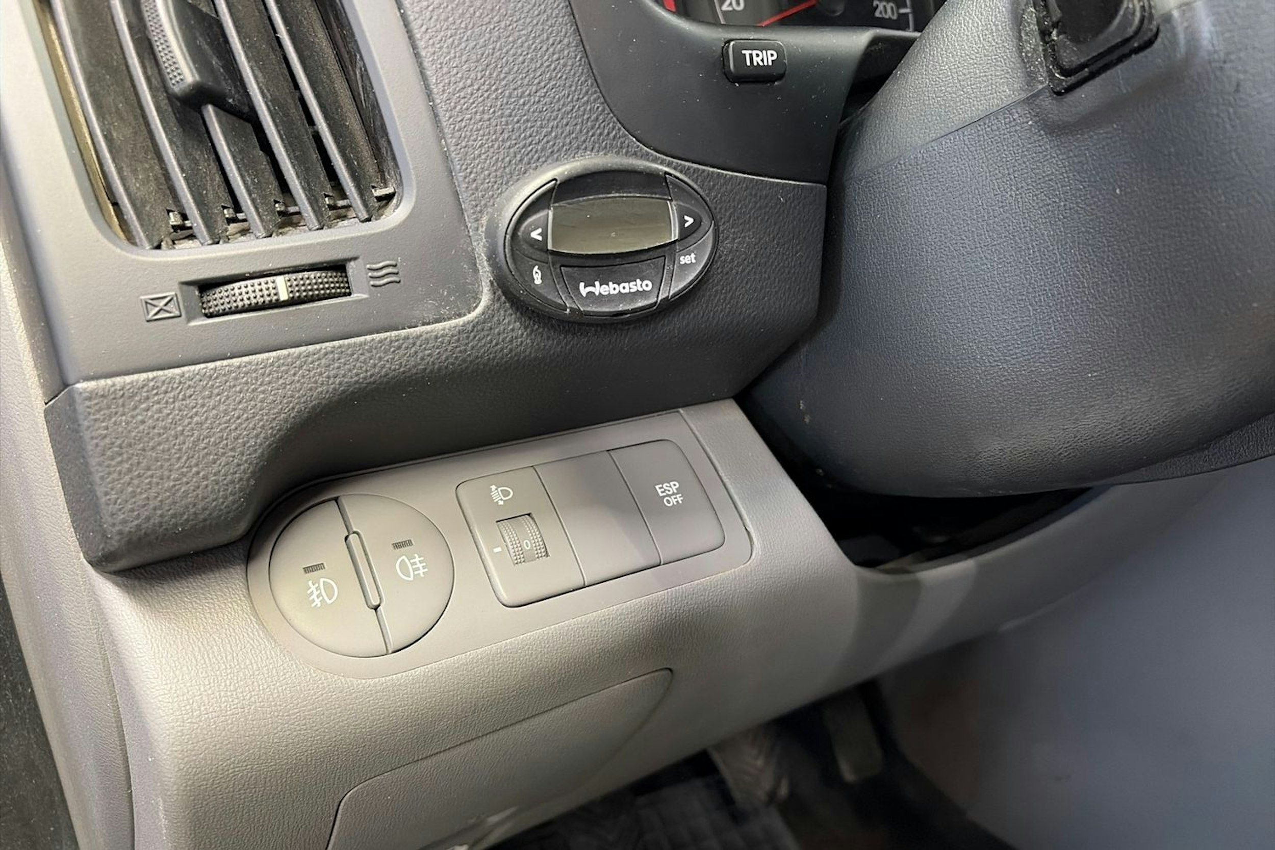 sininen Hyundai H-1 2010 kuva 19.