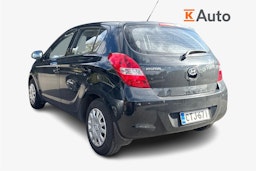 Musta Hyundai i20 2011 kuva 2.