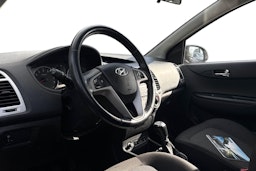 Musta Hyundai i20 2011 kuva 3.