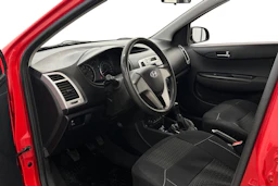 Punainen Hyundai i20 2012 kuva 6.
