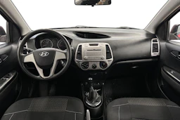 Punainen Hyundai i20 2012 kuva 7.