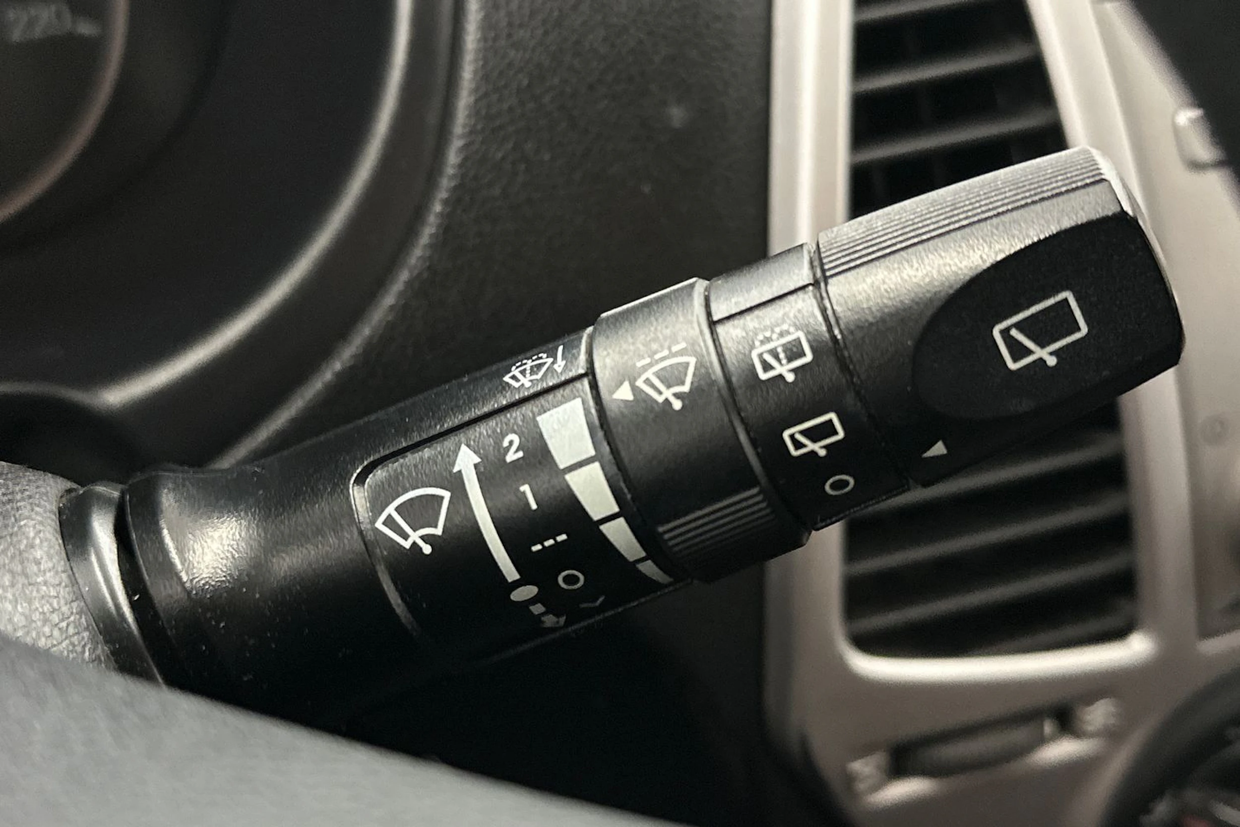Punainen Hyundai i20 2012 kuva 13.
