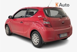 punainen Hyundai i20 2012 kuva 2.