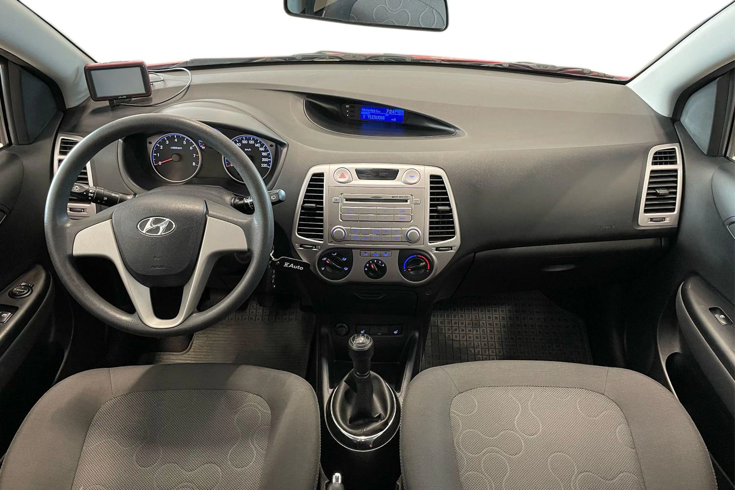 punainen Hyundai i20 2012 kuva 7.