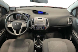 punainen Hyundai i20 2012 kuva 7.