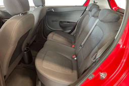 punainen Hyundai i20 2012 kuva 8.