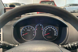 punainen Hyundai i20 2012 kuva 12.