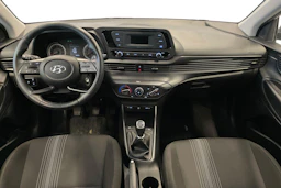 Valkoinen Hyundai i20 2022 kuva 9.