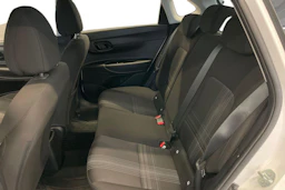Valkoinen Hyundai i20 2022 kuva 11.