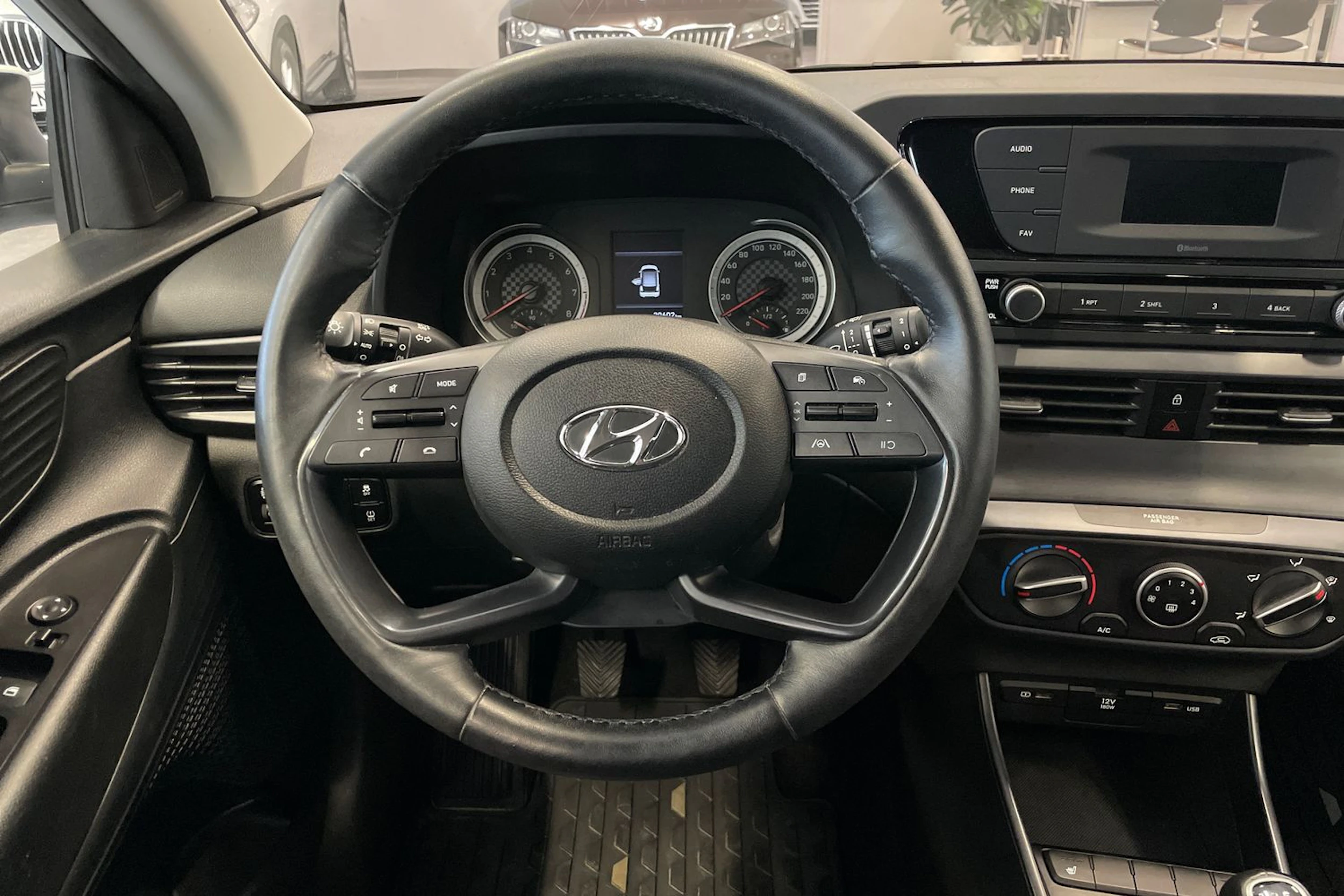 Valkoinen Hyundai i20 2022 kuva 21.