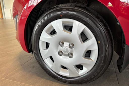 Punainen Hyundai i20 5d 2014 kuva 10.