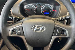 Punainen Hyundai i20 5d 2014 kuva 12.