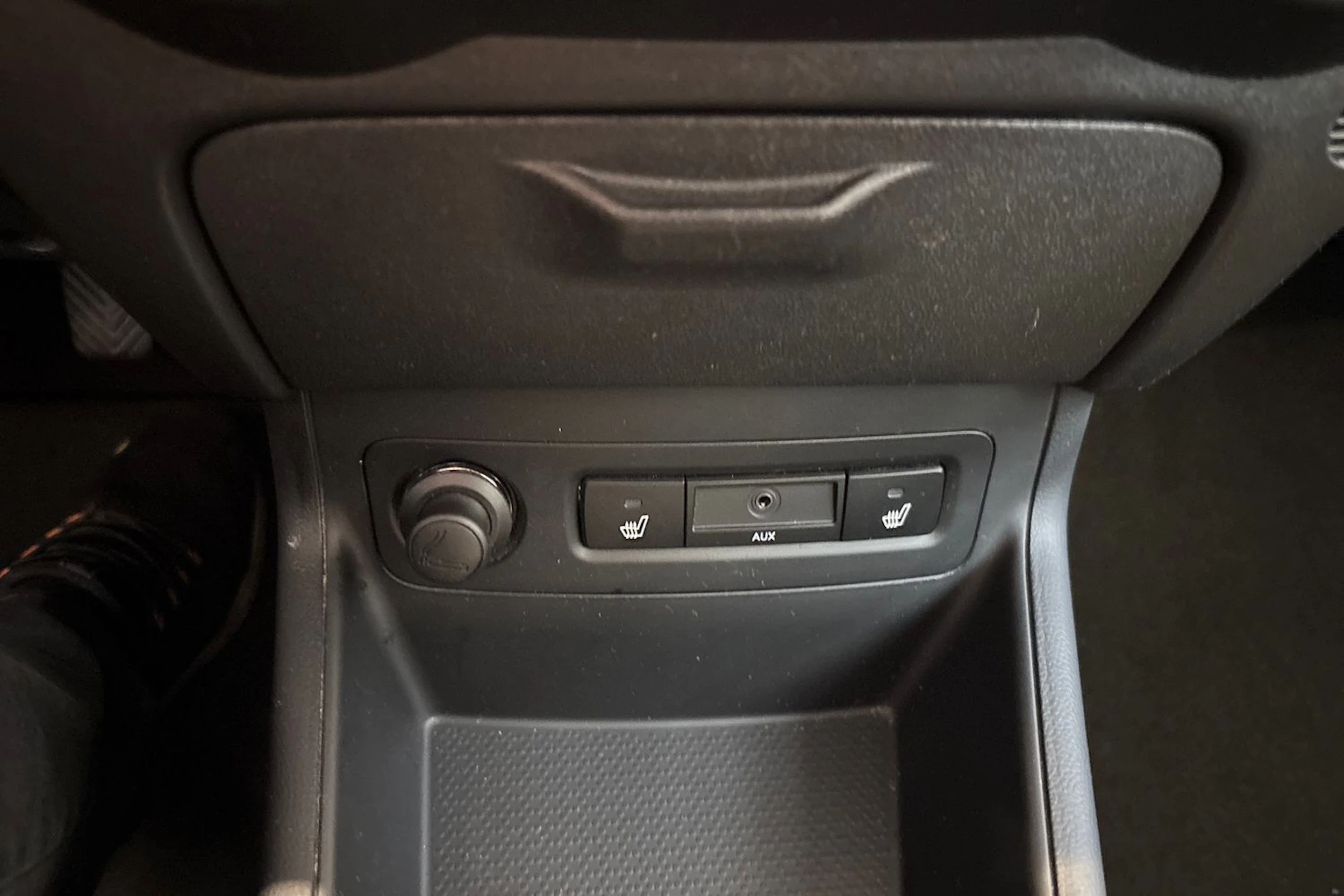 Punainen Hyundai i20 5d 2014 kuva 15.